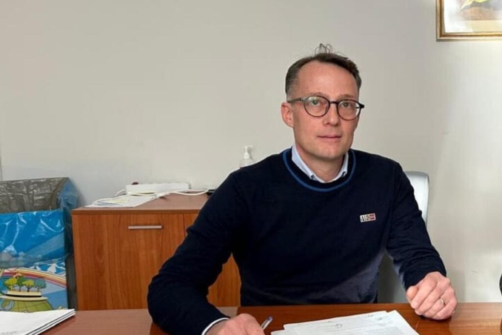 Angelo Giammarino nuovo direttore della Sanità Animale della Asl di Pescara. Pescara, Angelo Giammarino alla guida della UOC di Sanità Animale. Sanità Animale: Giammarino nominato direttore veterinario della Asl di Pescara. Nuova nomina nella sanità animale: Giammarino dirige la UOC veterinaria. 