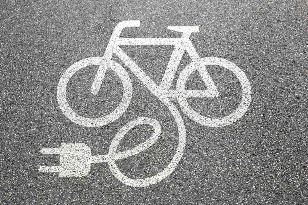 Bonus bici elettriche prorogato fino al 2025. Acquisto bici elettriche, il bonus continua. Mobilità sostenibile: incentivi confermati per il 2025. L’Aquila investe ancora sulle bici elettriche. 